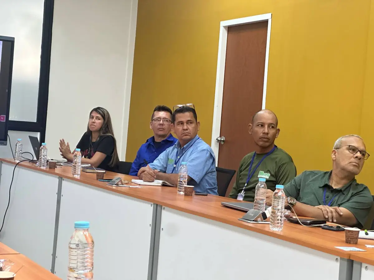 Evidencia fotográfica 3 de la noticia en los laboratorios de FUVIDIT Caracas, Venezuela