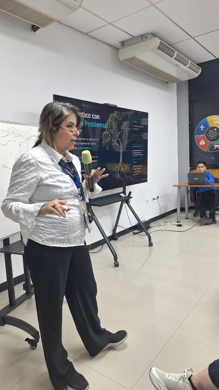 Evidencia fotográfica 3 de la noticia en los laboratorios de FUVIDIT Caracas, Venezuela