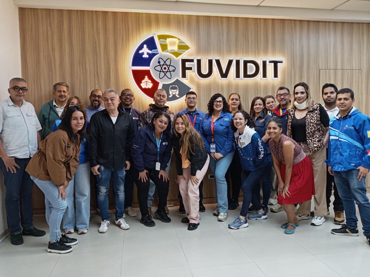 Imagen de SAPI dicta "Taller de Formación en materia de Patentes" al Motor Transporte en FUVIDIT