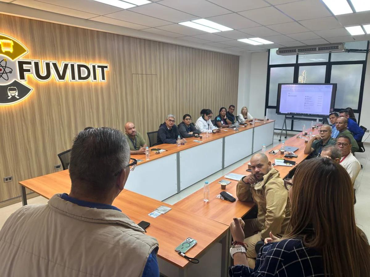 Fotografía de portada: FUVIDIT y SENCAMER realizan mesa de trabajo para estandarización y certificación de componentes nacionales