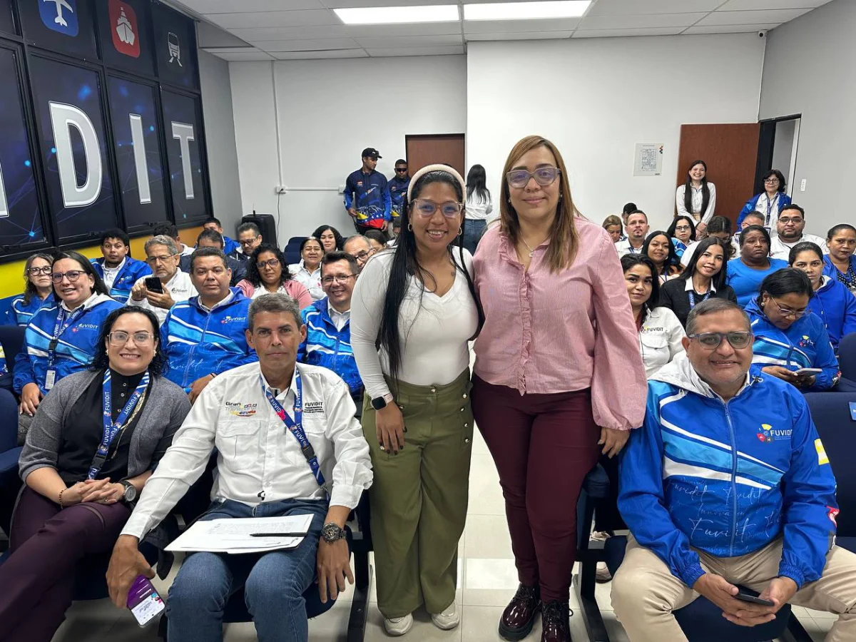 Fotografía de portada: Con éxito se desarrolló la ponencia "El autocuidado como gesto de amor propio" en conmemoración del Mes Rosa